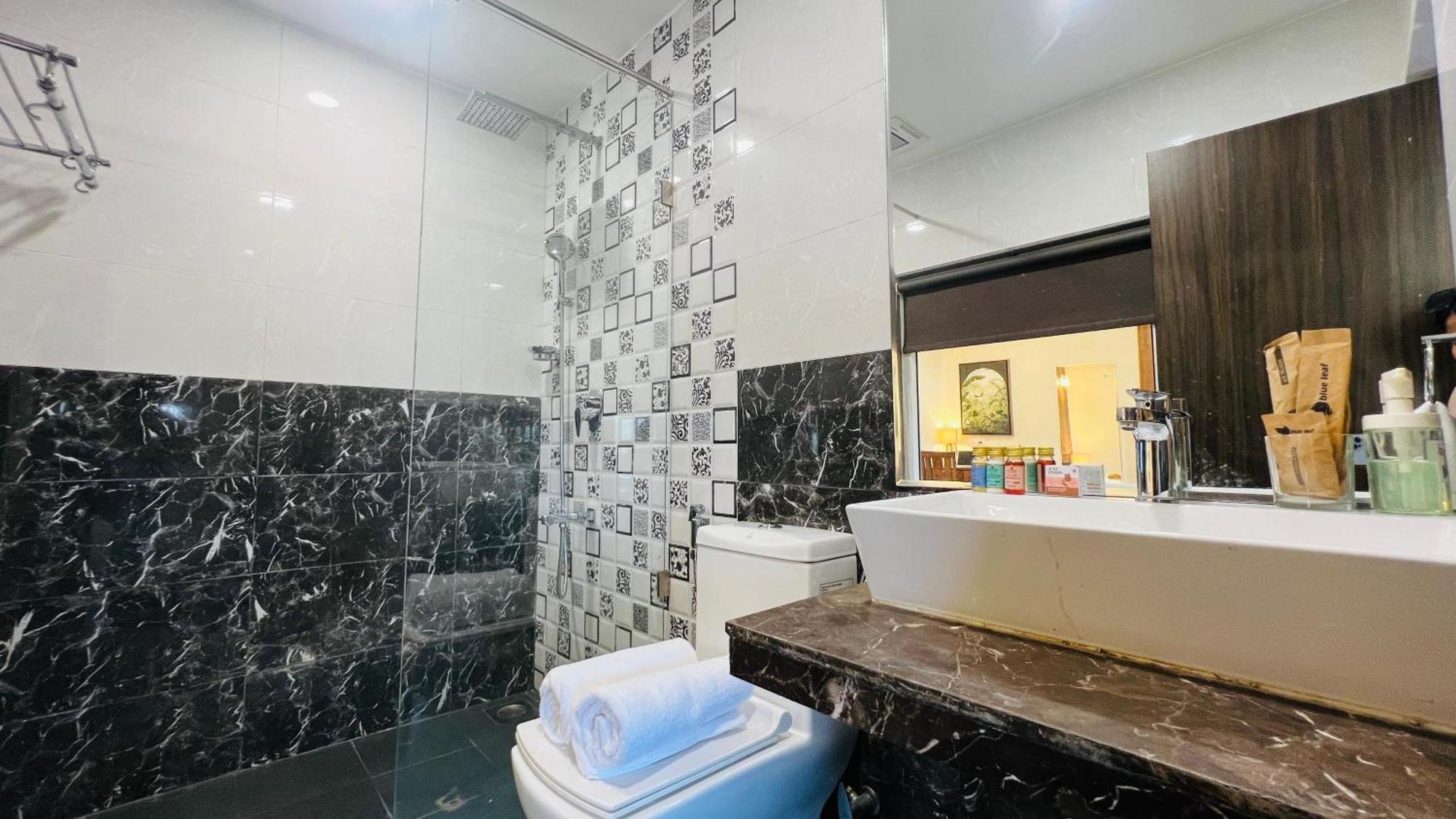 Bluo Amani Vagator - Boutique Hotel Goa Anjuna Dış mekan fotoğraf
