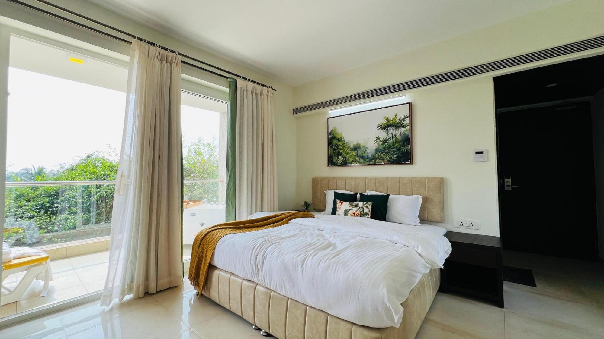 Bluo Amani Vagator - Boutique Hotel Goa Anjuna Dış mekan fotoğraf