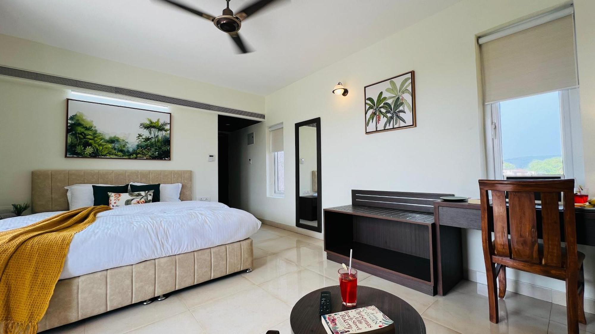 Bluo Amani Vagator - Boutique Hotel Goa Anjuna Dış mekan fotoğraf