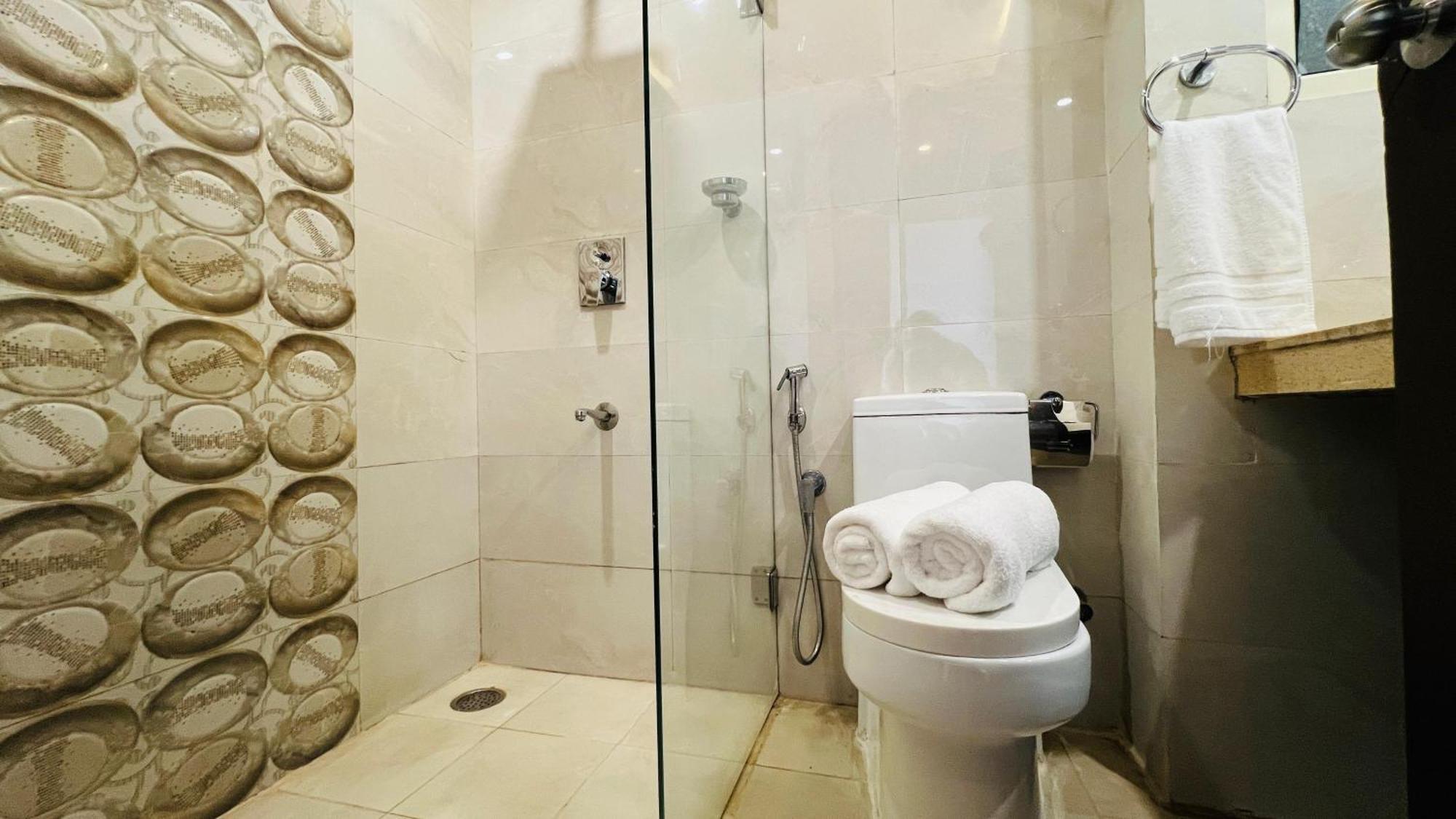 Bluo Amani Vagator - Boutique Hotel Goa Anjuna Oda fotoğraf