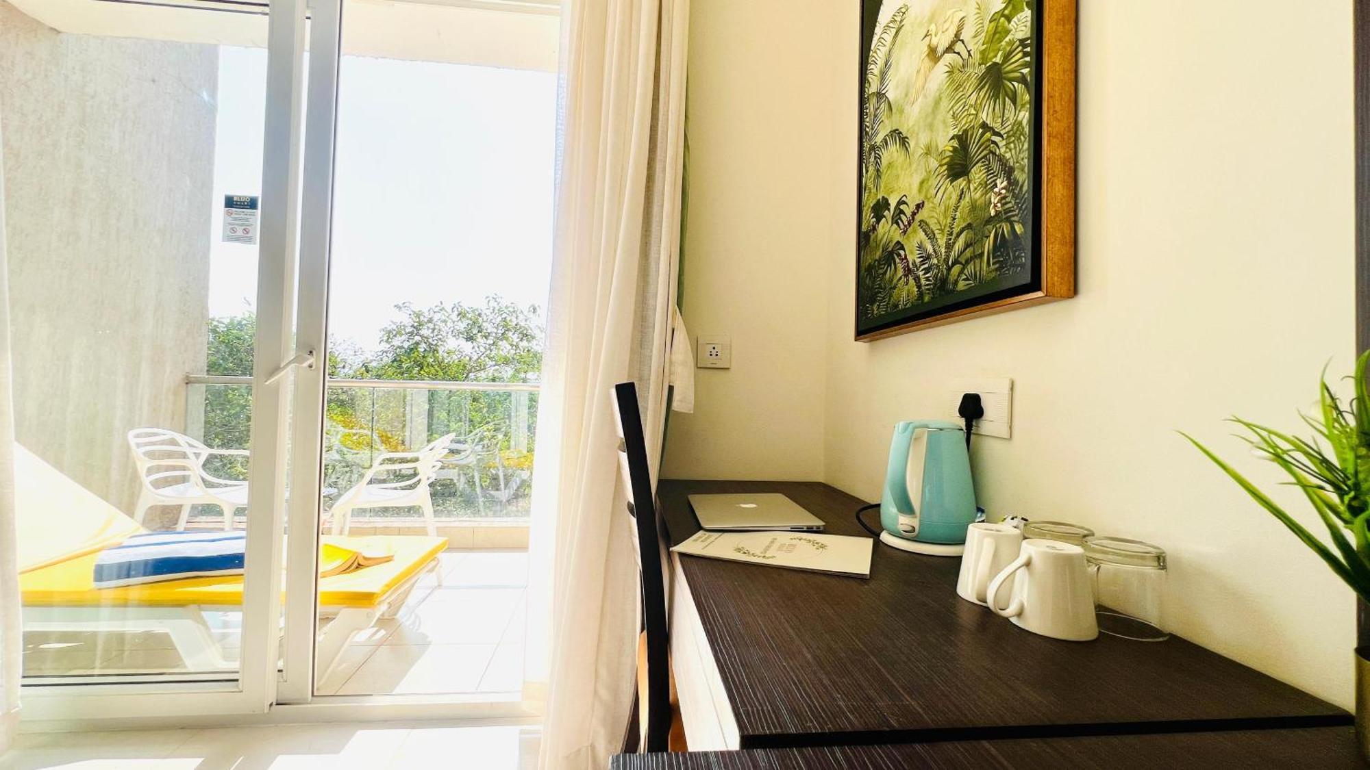 Bluo Amani Vagator - Boutique Hotel Goa Anjuna Oda fotoğraf
